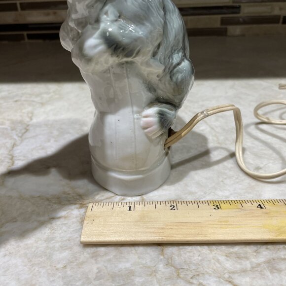 Vintage Cat Kitten in Shoe Light Up Figurine Hand Crafted Ceramic 7" Gray 1975 - Picture 14 of 14